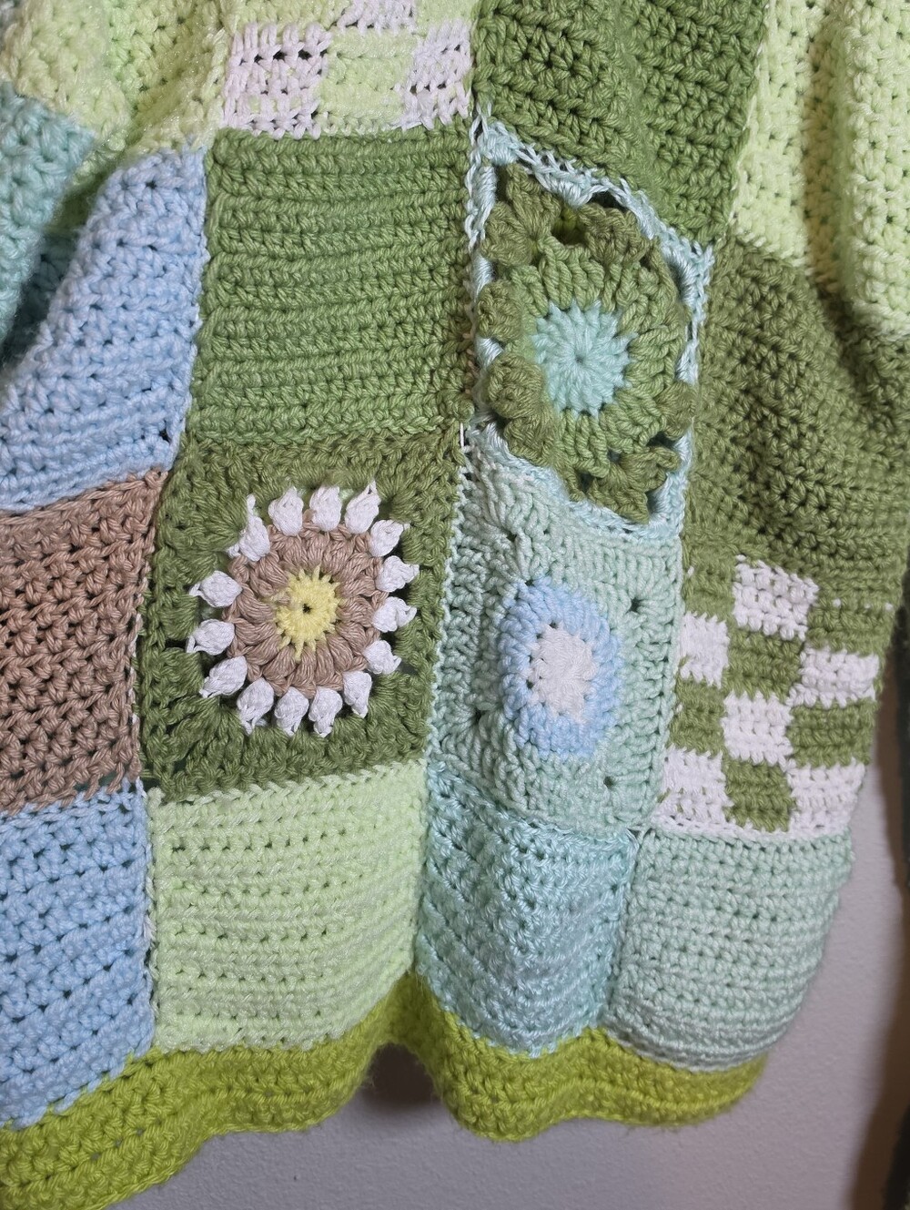 Handmade Patchwork Crochet Cardigan Green Granny Square Flower Checkered M/L - Picture 4 of 6